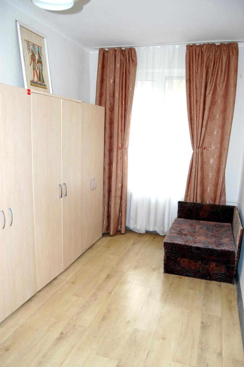 Standard Apartment On Umanskaya Kiev Exterior foto