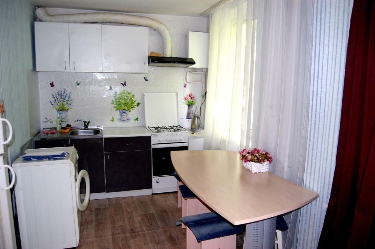 Standard Apartment On Umanskaya Kiev Exterior foto